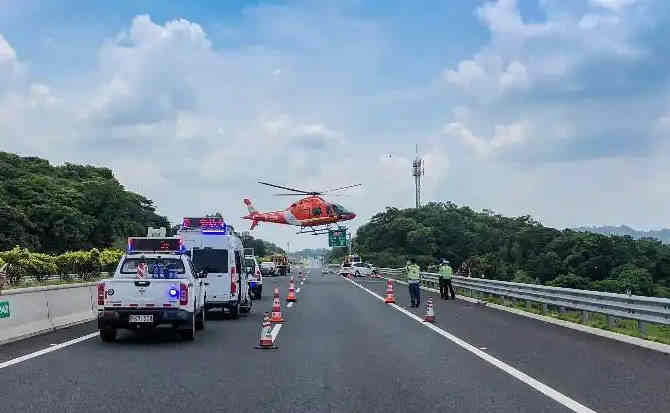 米脂高速公路汽车救援案例